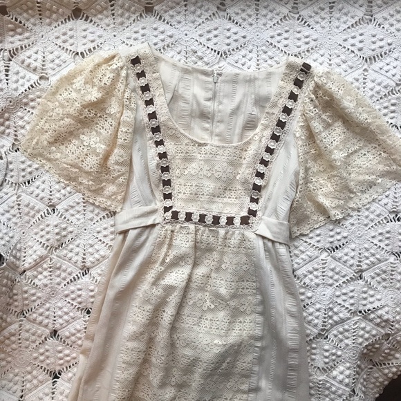 Gorgeous 60s/70’s Empire Waist Lace Maxi - Picture 6 of 8